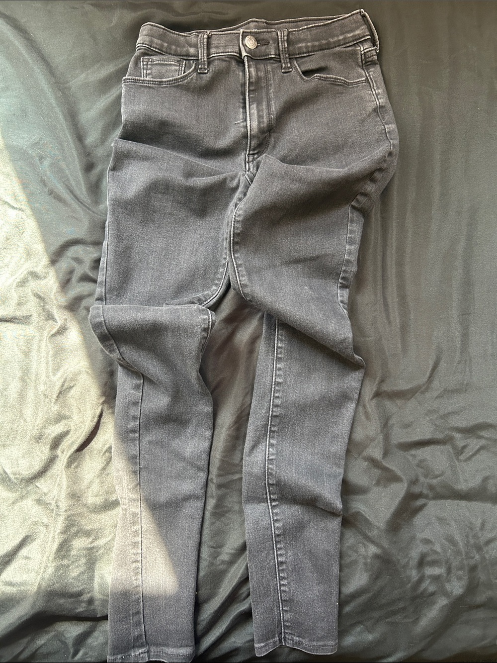 Old Navy Women's Skinny Jeans in Charcoal Gray